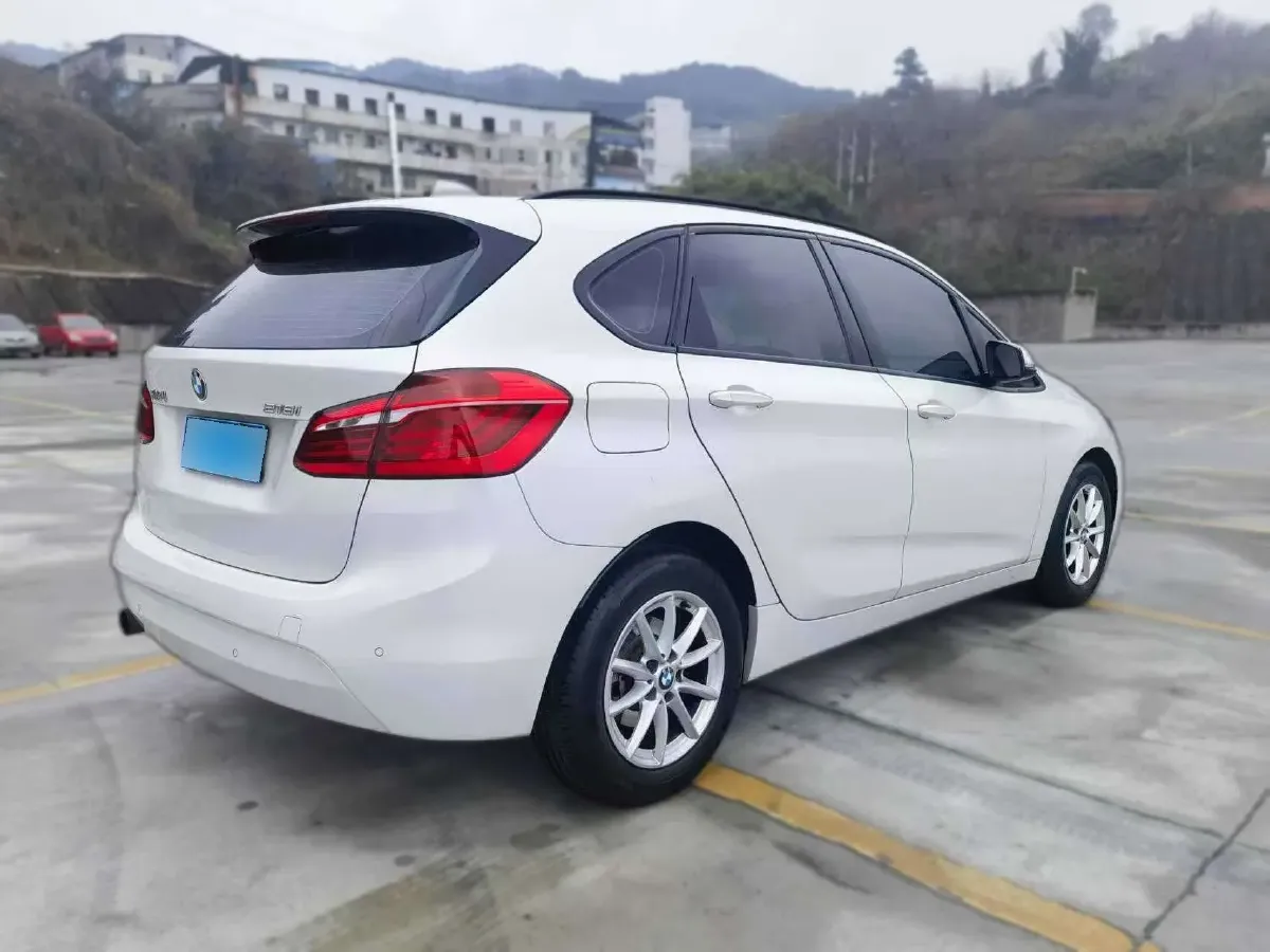 2016 BMW 2 Series Wagon 1.5T 136HP L3 6AT,autocango,china used car exporter,china ev exporter,chinese used car exporter,chinese used ev exporter
