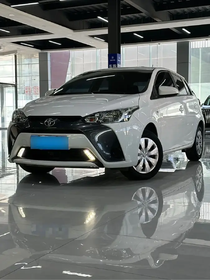 2022 Toyota Yaris L 1.5L 112HP L4 CVT