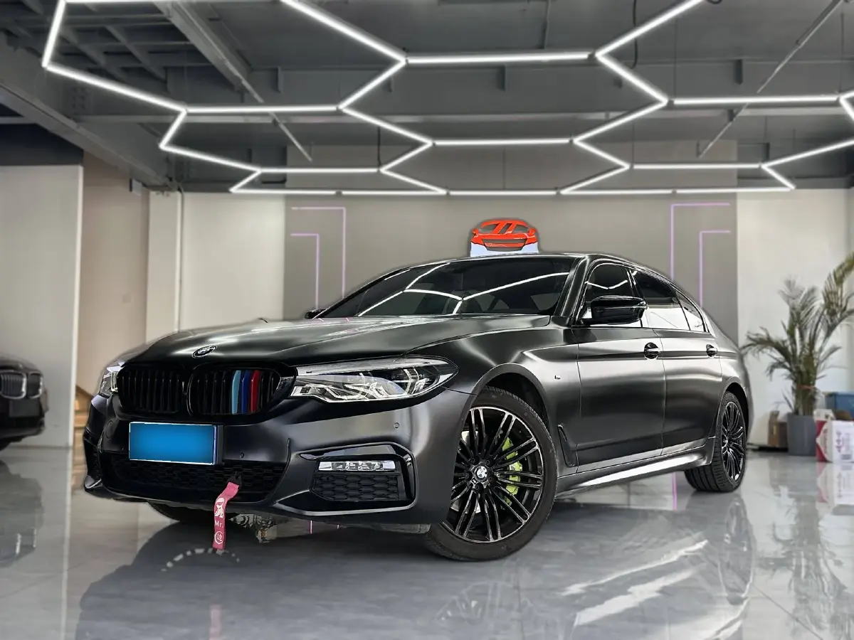 2018 BMW 5 Series 2.0T 184HP L4 8AT