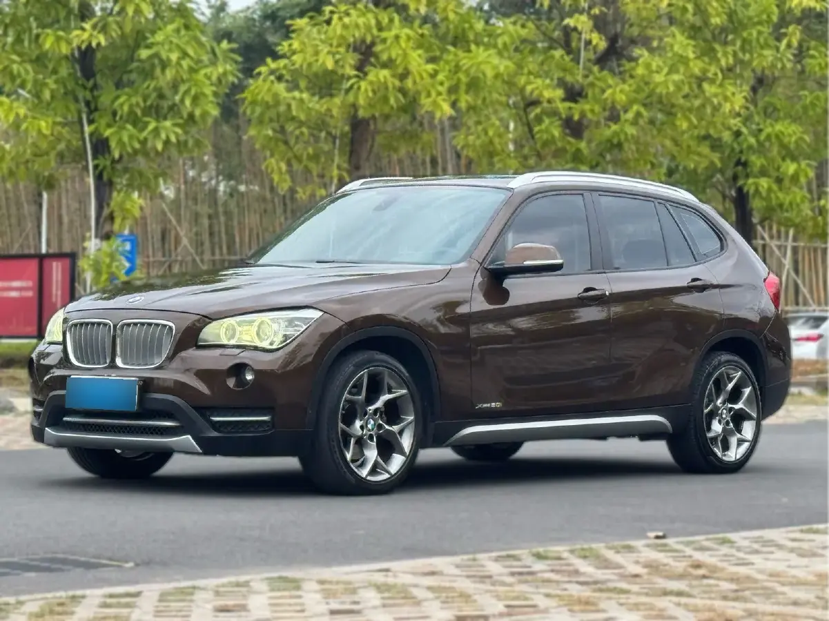 2013 BMW X1 2.0T 184HP L4 8AT