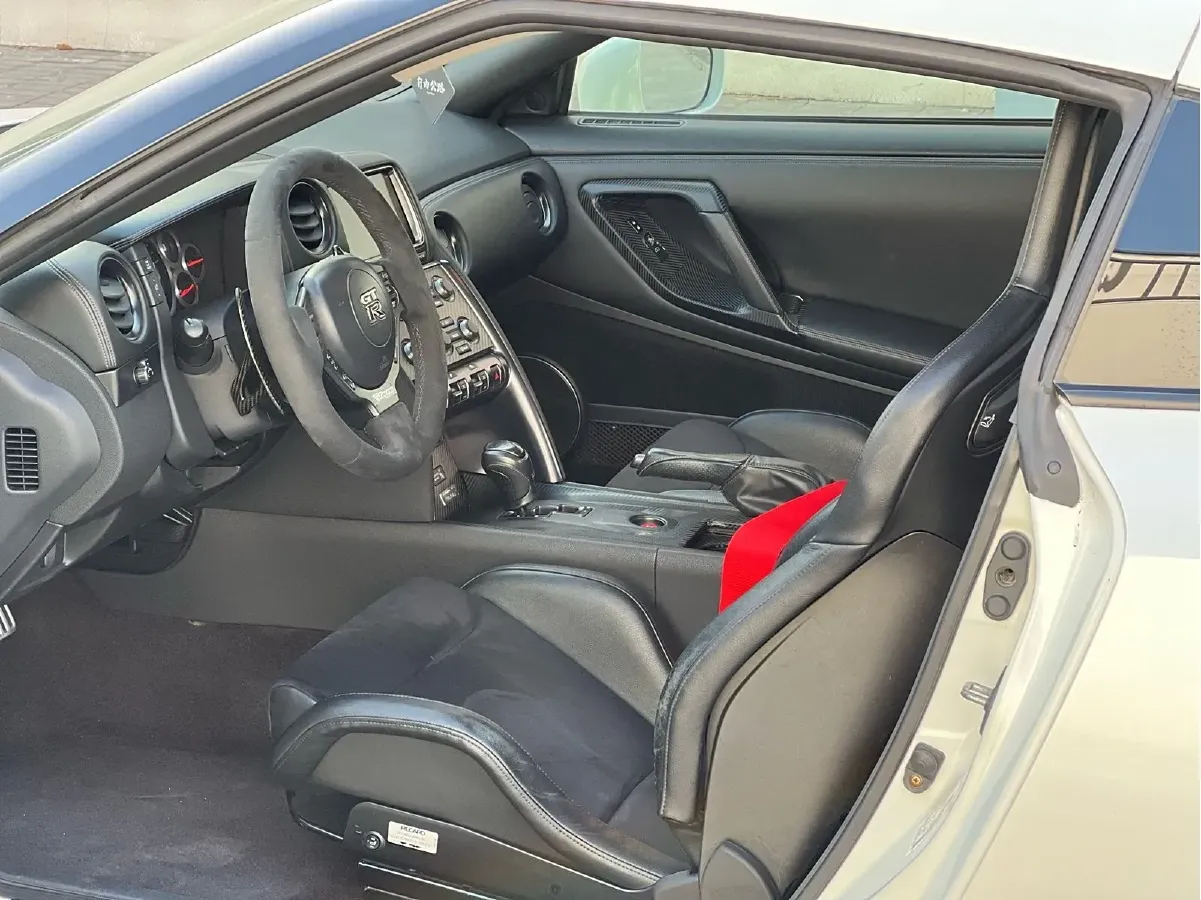 2013 Nissan GT-R 3.8T 540HP V6 6DCT,autocango,china used car exporter,china ev exporter,chinese used car exporter,chinese used ev exporter