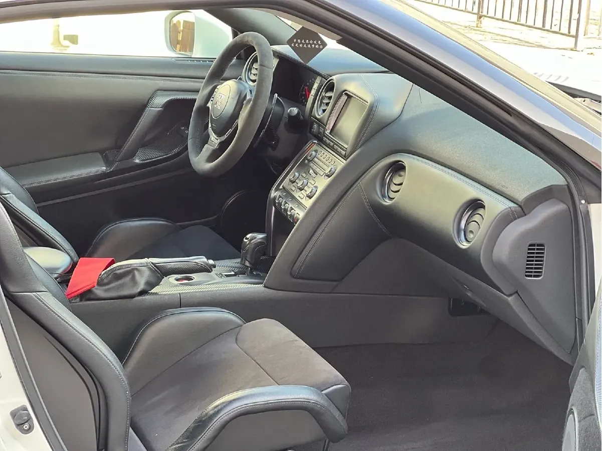 2013 Nissan GT-R 3.8T 540HP V6 6DCT,autocango,china used car exporter,china ev exporter,chinese used car exporter,chinese used ev exporter