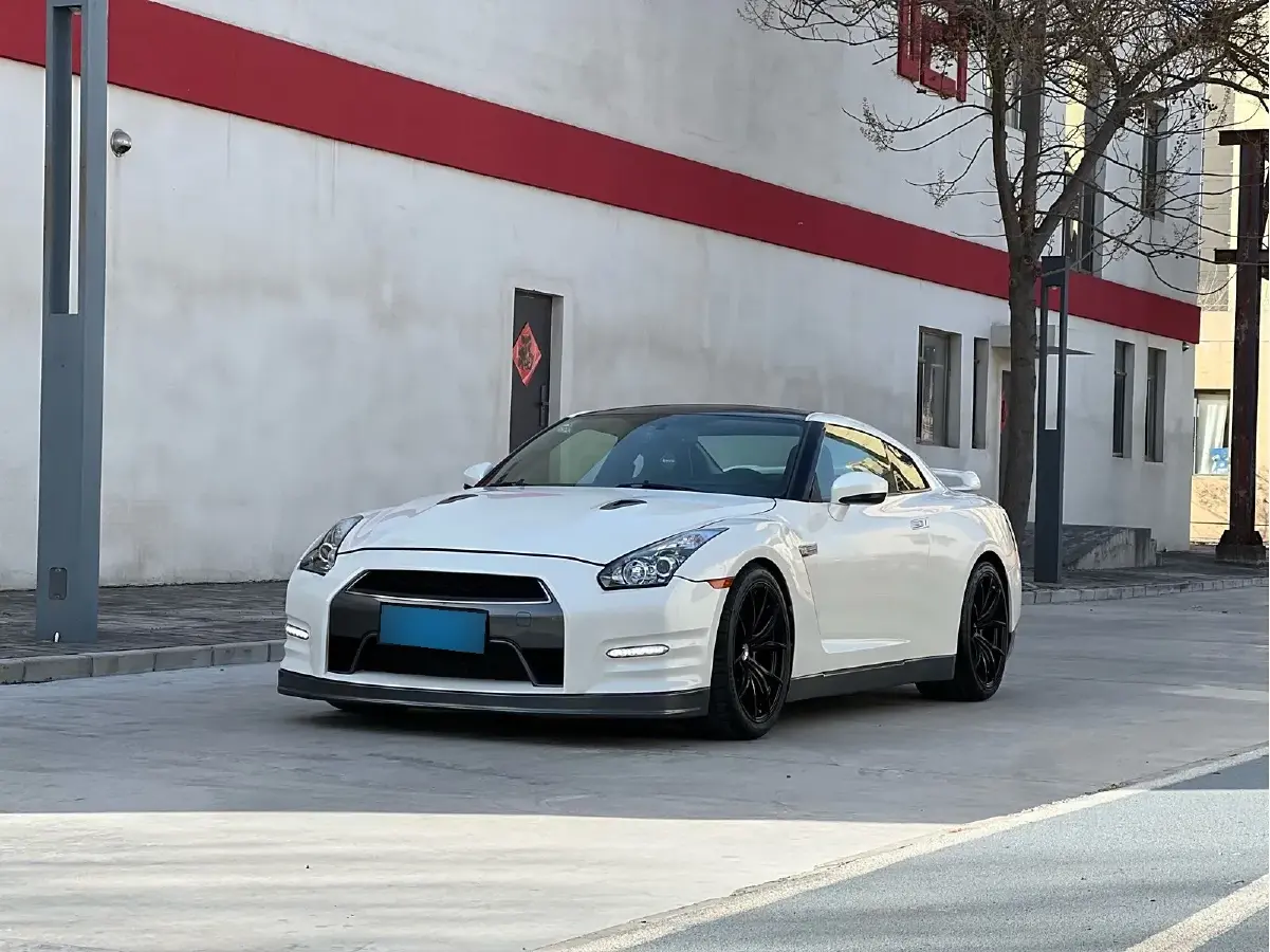 2013 Nissan GT-R 3.8T 540HP V6 6DCT