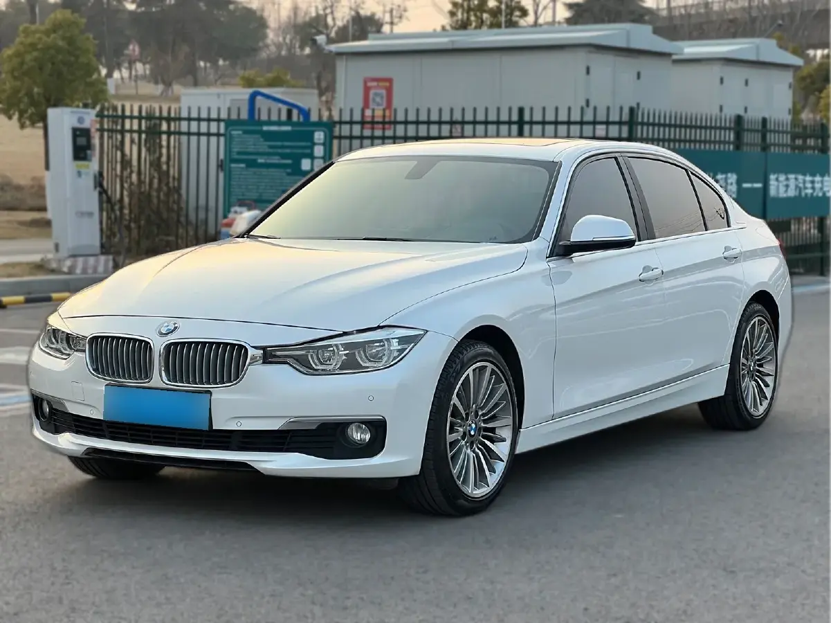 2019 BMW 3 Series 2.0T 184HP L4 8AT