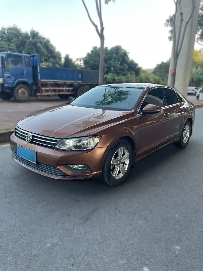 2017 Volkswagen Lamando 1.4T 131HP L4 7DCT