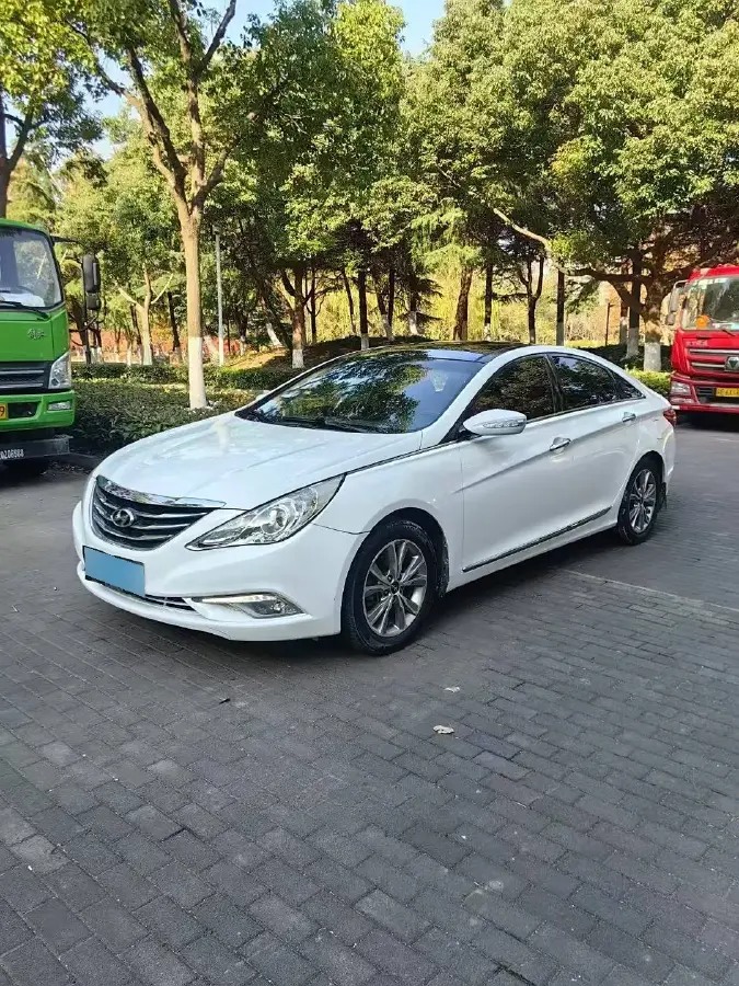 2014 Hyundai Sonata 2.0L 162HP L4 6AT