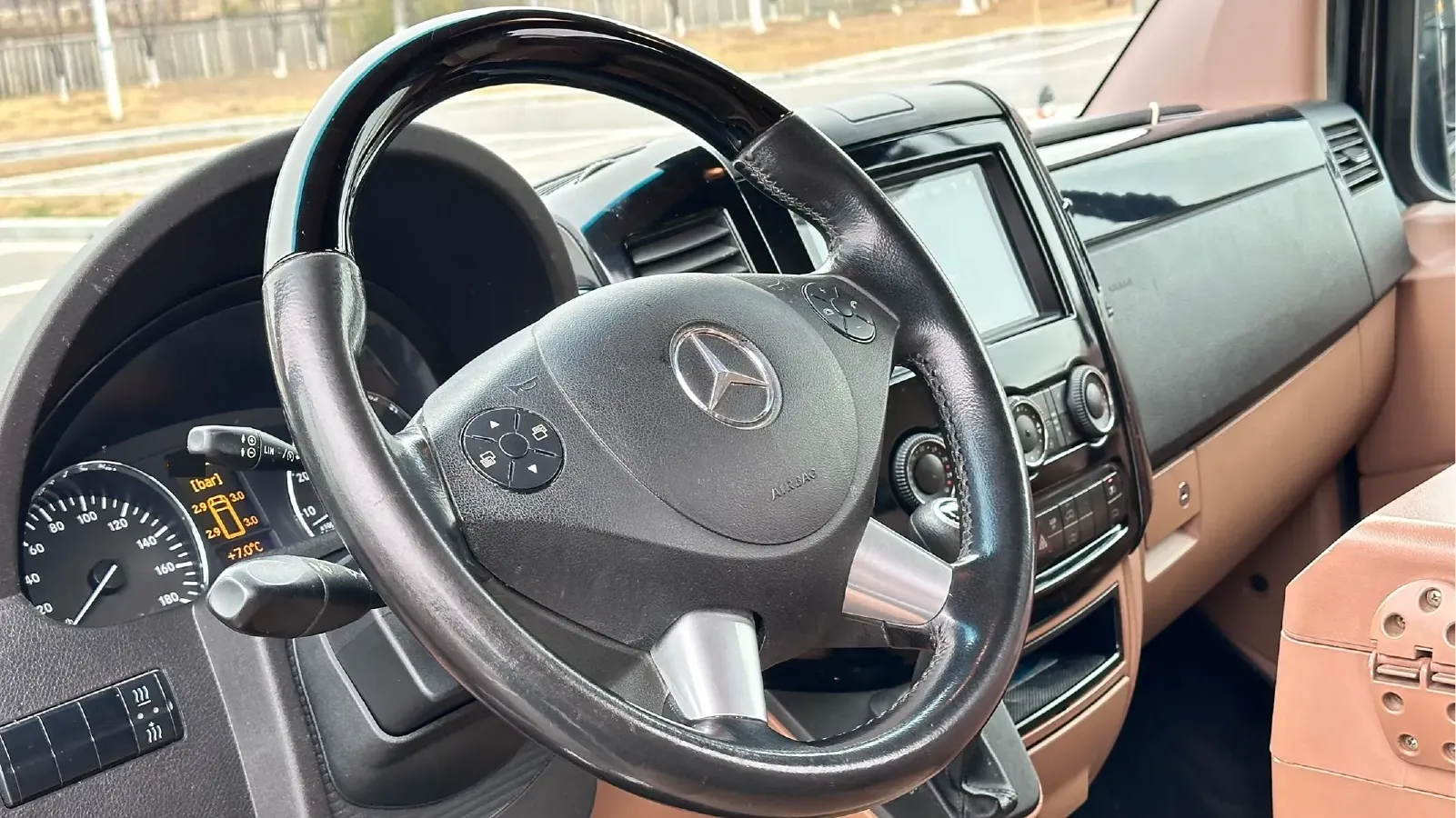 2015 Nissan Quest 3.5L 277HP V6 CVT,autocango,china used car exporter,china ev exporter,chinese used car exporter,chinese used ev exporter