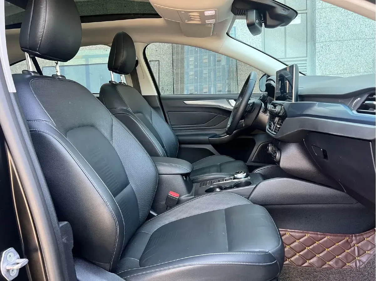 2020 Ford Focus Active 1.5T 174HP L3 8AT,autocango,china used car exporter,china ev exporter,chinese used car exporter,chinese used ev exporter