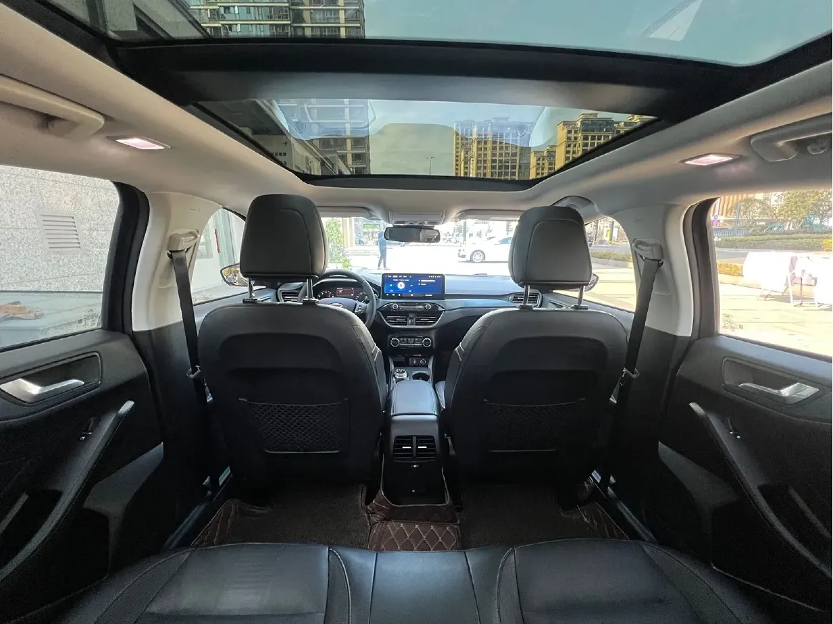 2020 Ford Focus Active 1.5T 174HP L3 8AT,autocango,china used car exporter,china ev exporter,chinese used car exporter,chinese used ev exporter