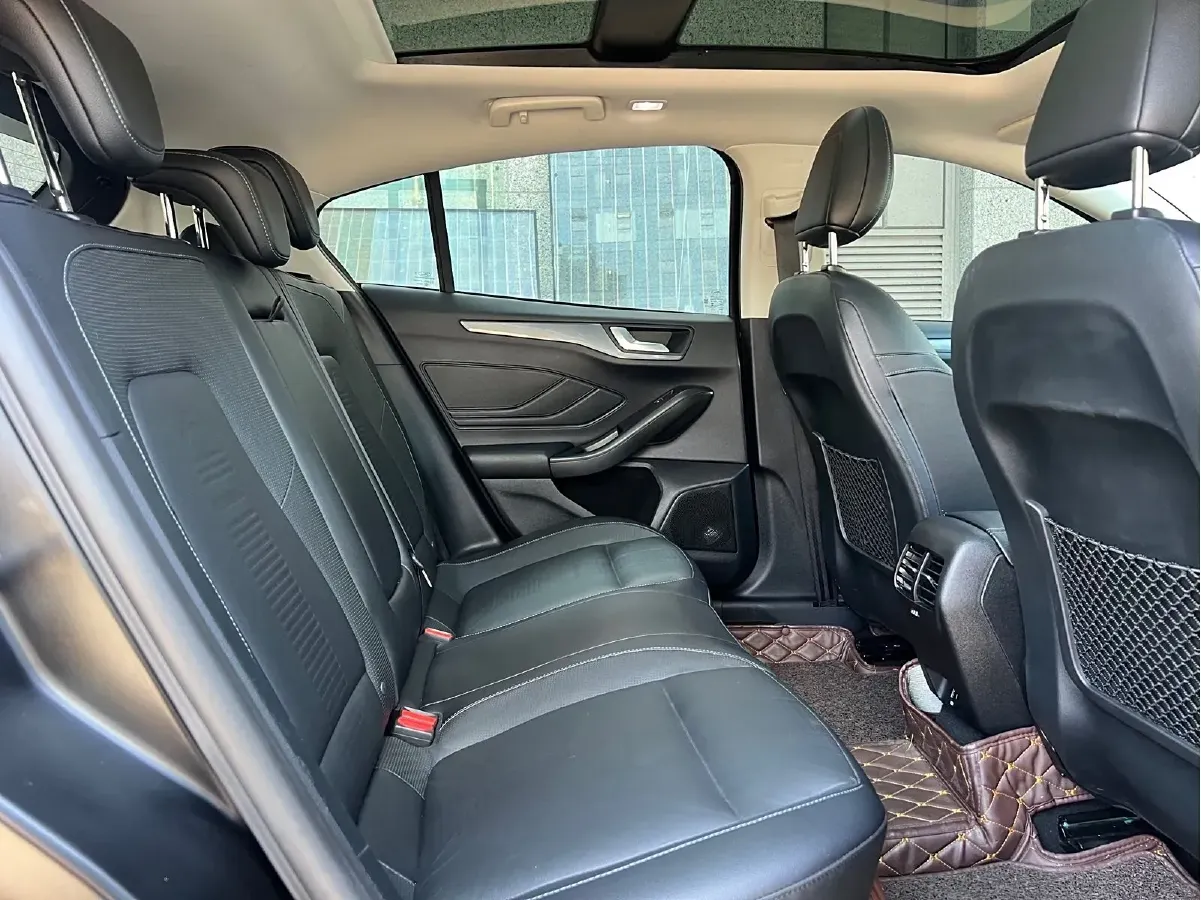 2020 Ford Focus Active 1.5T 174HP L3 8AT,autocango,china used car exporter,china ev exporter,chinese used car exporter,chinese used ev exporter