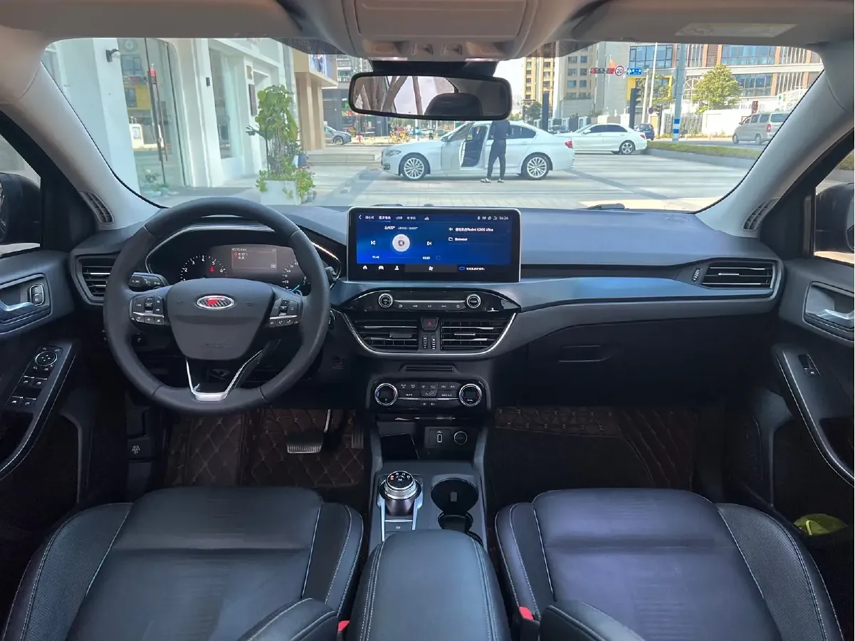 2020 Ford Focus Active 1.5T 174HP L3 8AT,autocango,china used car exporter,china ev exporter,chinese used car exporter,chinese used ev exporter