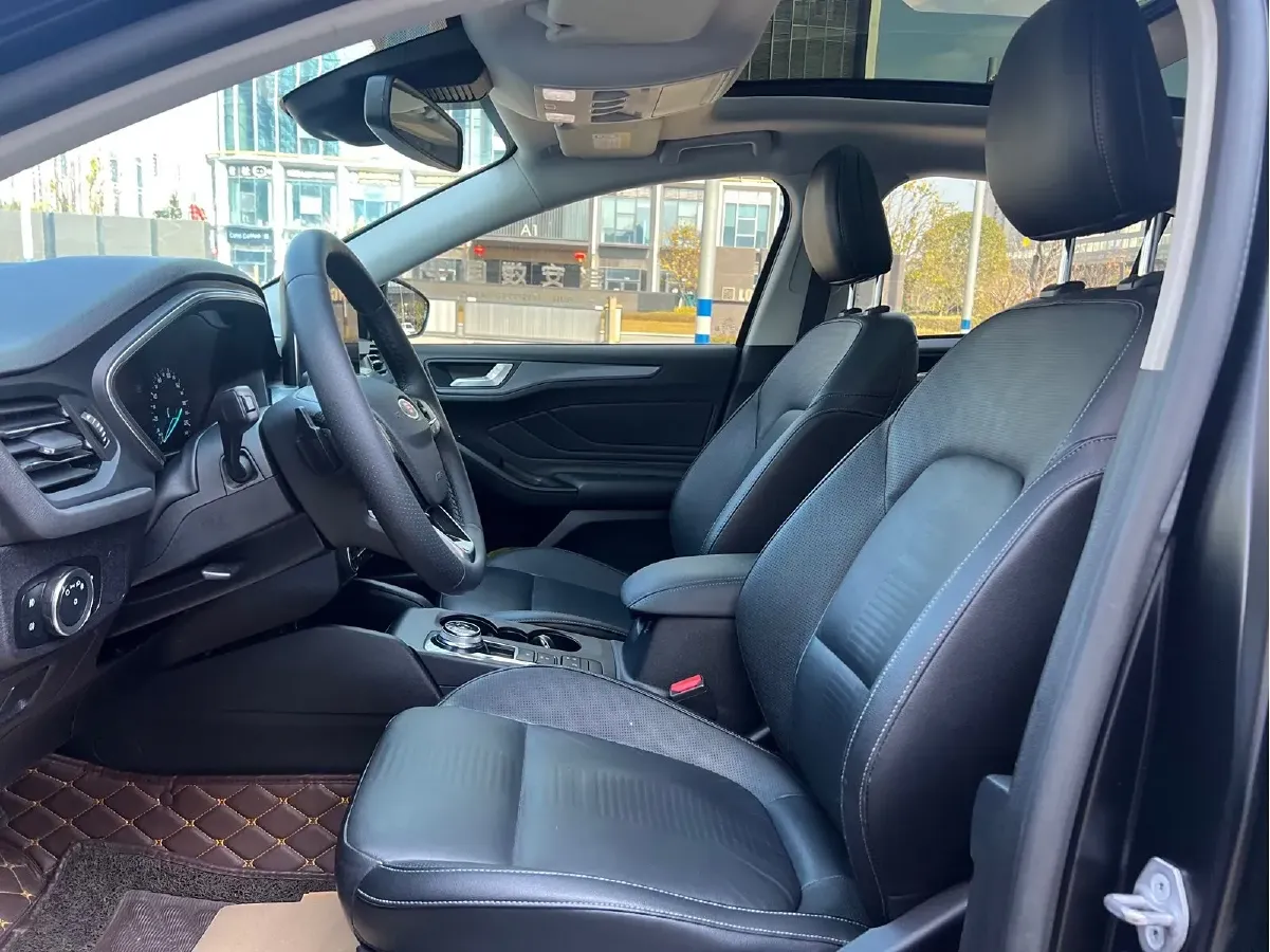 2020 Ford Focus Active 1.5T 174HP L3 8AT,autocango,china used car exporter,china ev exporter,chinese used car exporter,chinese used ev exporter