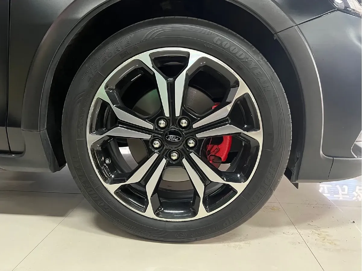 2020 Ford Focus Active 1.5T 174HP L3 8AT,autocango,china used car exporter,china ev exporter,chinese used car exporter,chinese used ev exporter