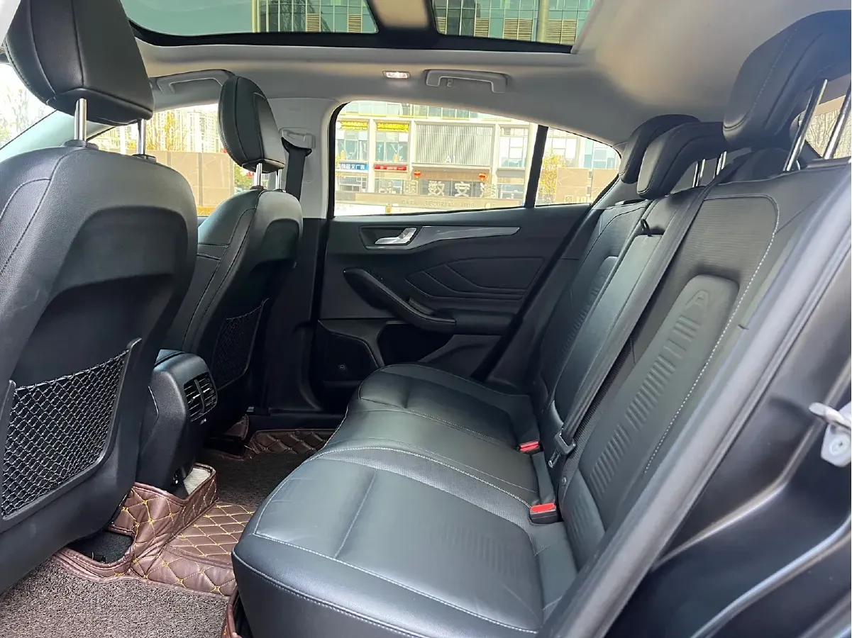 2020 Ford Focus Active 1.5T 174HP L3 8AT,autocango,china used car exporter,china ev exporter,chinese used car exporter,chinese used ev exporter