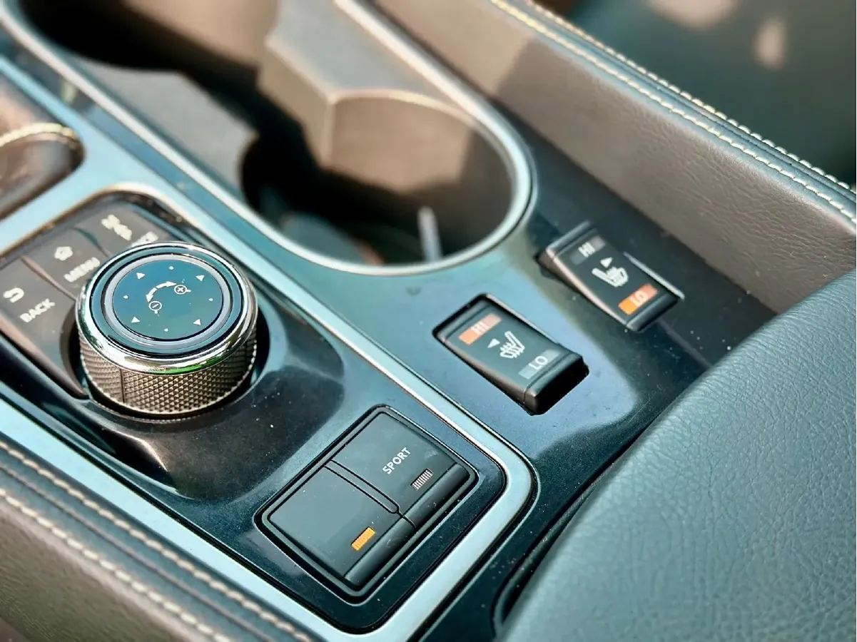 2016 Nissan Maxima 2.5L 186HP L4 CVT,autocango,china used car exporter,china ev exporter,chinese used car exporter,chinese used ev exporter