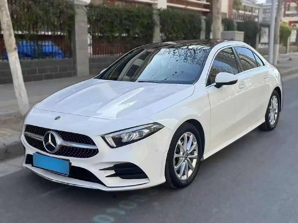 2020 Mercedes-Benz A Class 1.3T 163HP L4 7DCT