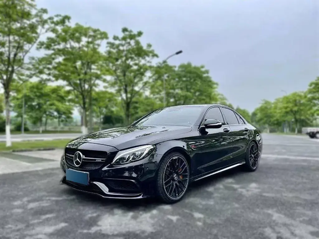 2015 Mercedes-Benz C AMG 4.0T 510HP V8 7AT
