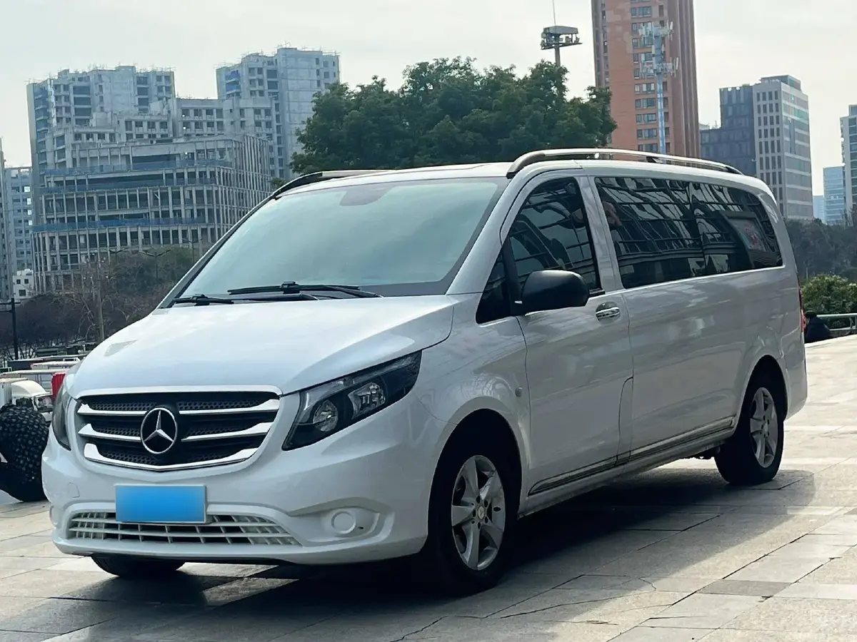 2016 Mercedes-Benz Vito 2.0T 211HP L4 7AT