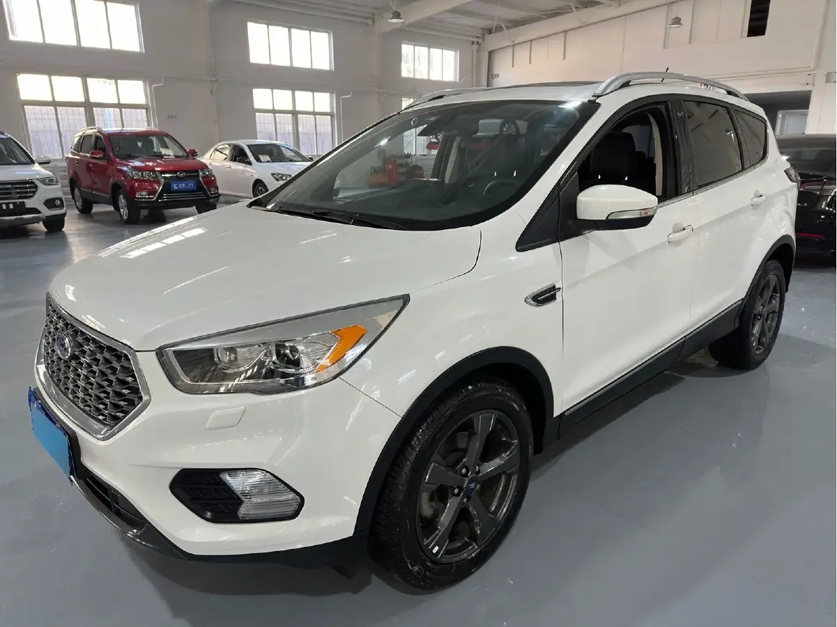 2019 Ford Kuga 1.5T 181HP L4 6AT