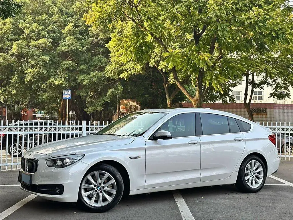 2017 BMW 5 Series GT 2.0T 245HP L4 8AT