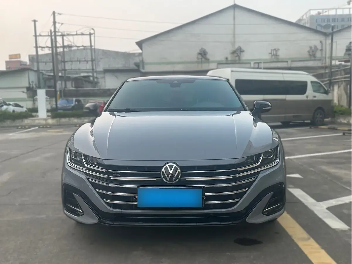2023 Volkswagen CC 2.0T 220HP L4 7DCT