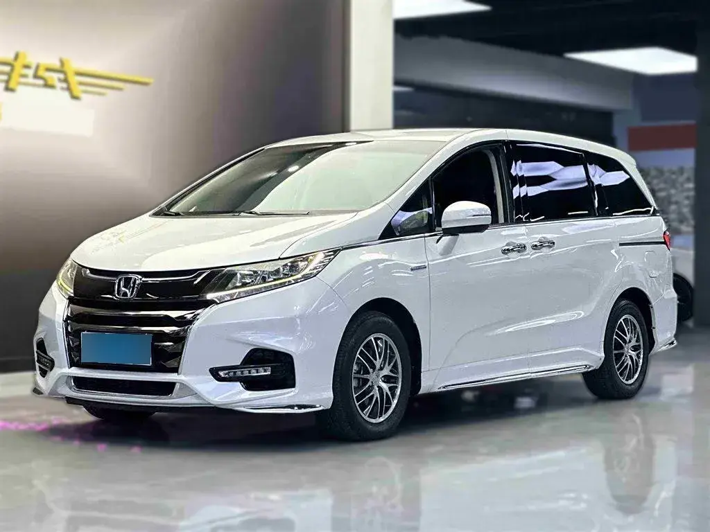 2019 Honda Odyssey 2.0L 146HP L4 E-CVT Hybrid