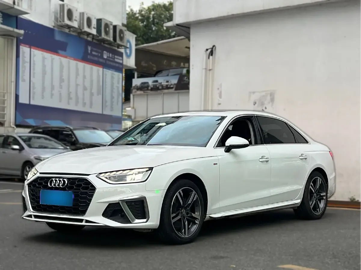 2020 Audi A4L 2.0T 190HP L4 7DCT