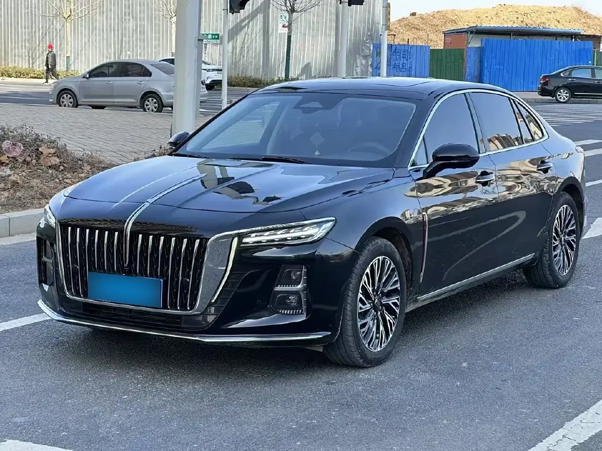 2023 HongQi H5 2.0T 224HP L4 8AT