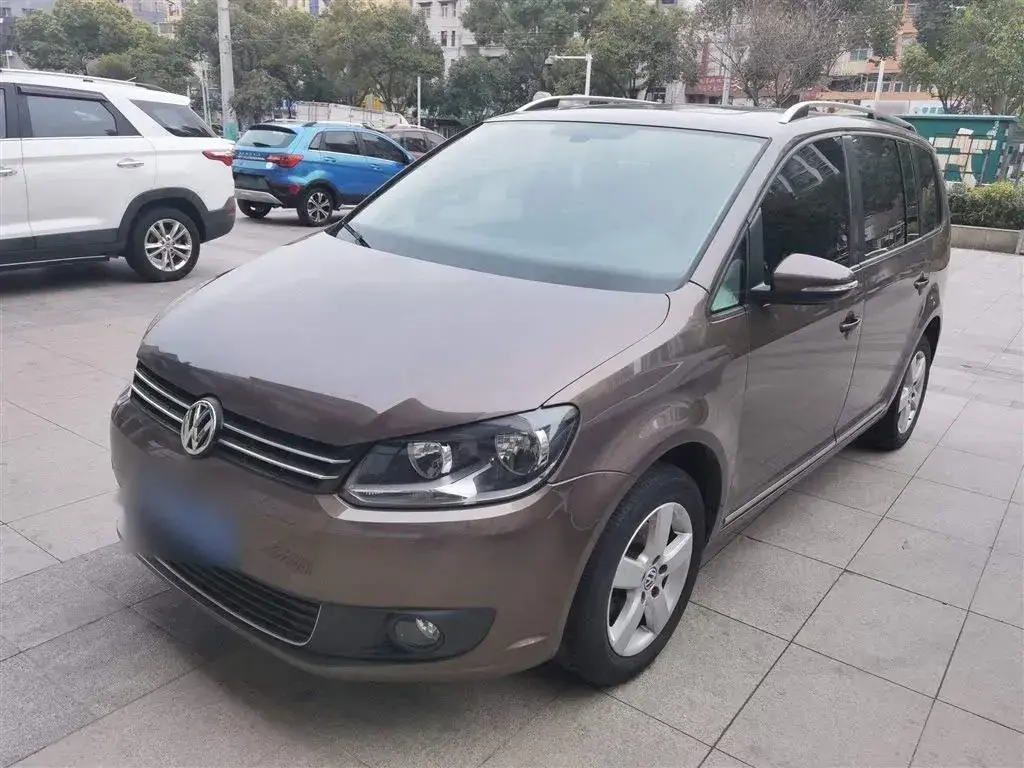 2013 Volkswagen Touran 1.4T 131HP L4 7DCT