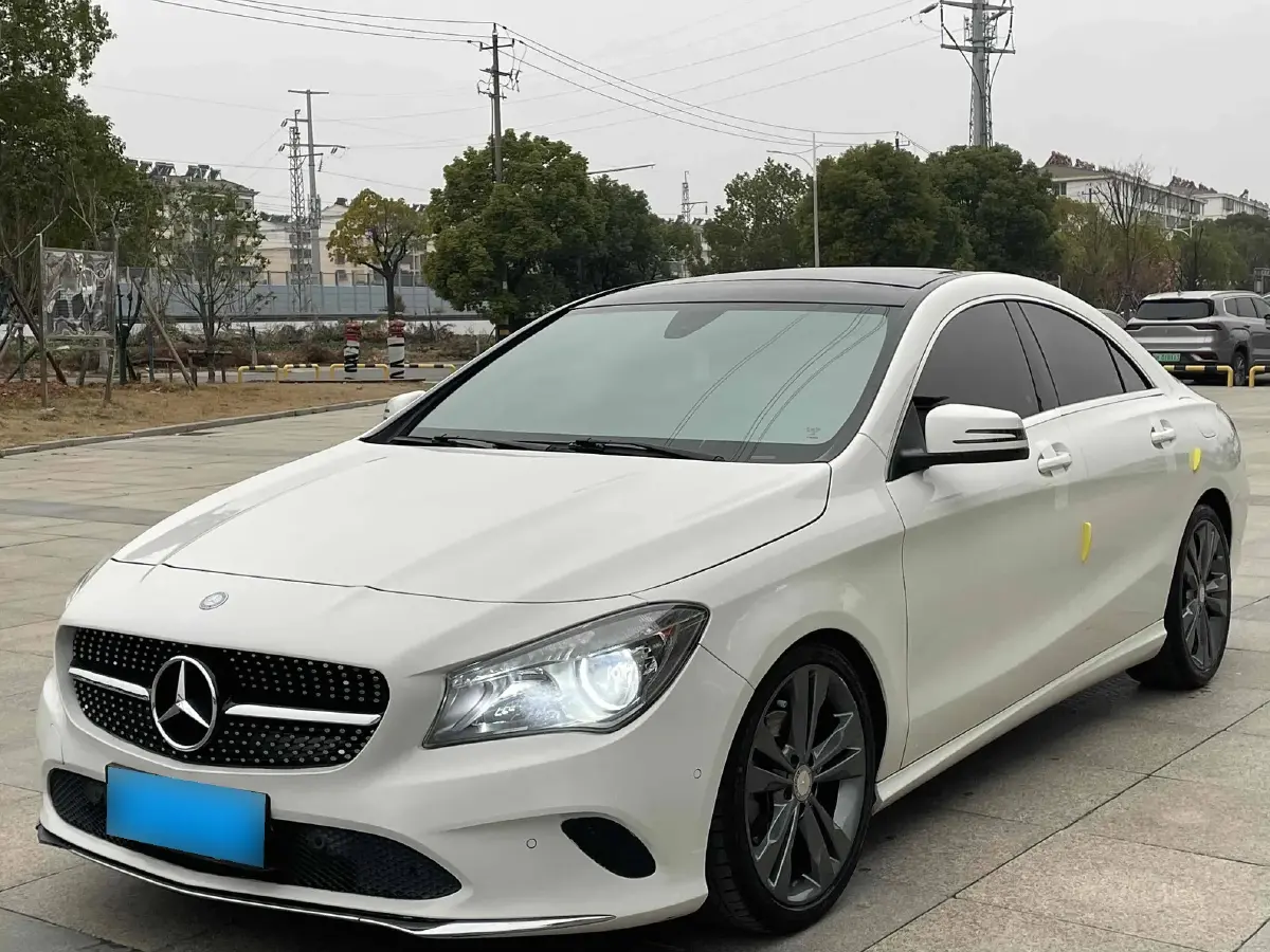 2017 Mercedes-Benz CLA Class 1.6T 156HP L4 7DCT