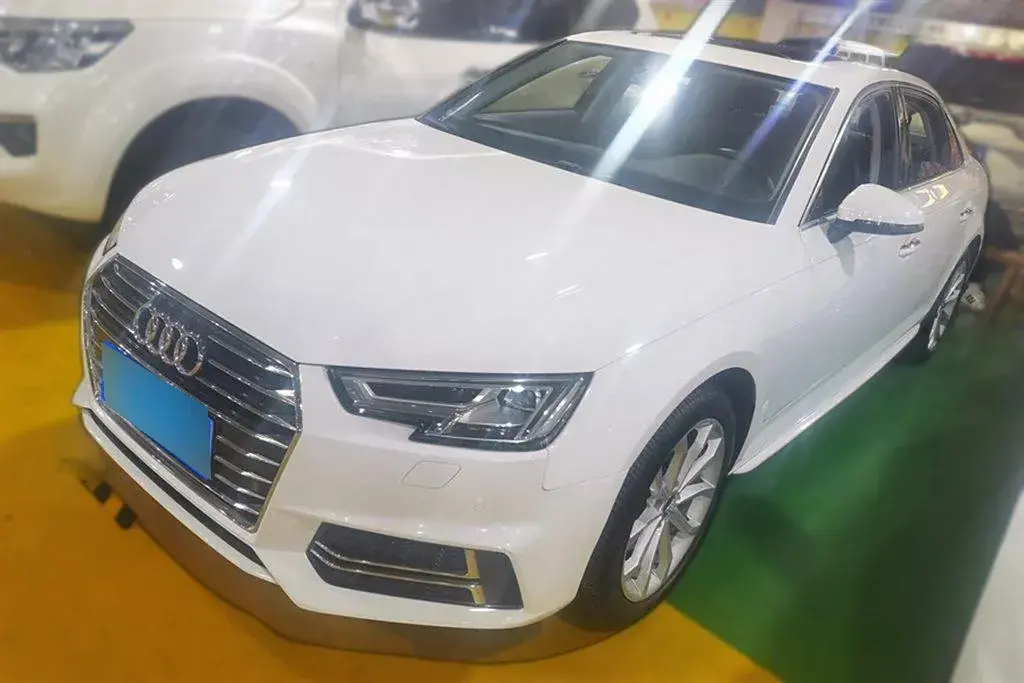 2019 Audi A4L 2.0T 190HP L4 7DCT
