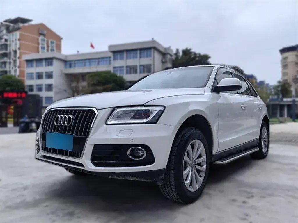 2013 Audi Q5 2.0T 211HP L4 8AT