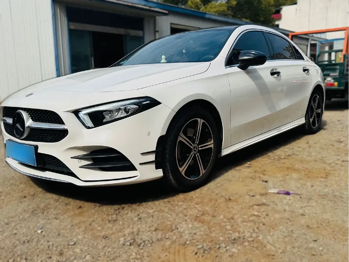 2022 Mercedes-Benz A Class 1.3T 163HP L4 7DCT