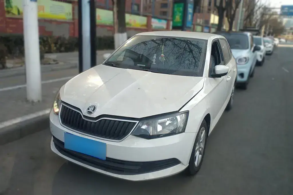 2016 Skoda Fabia 1.4L 90HP L4 6AT