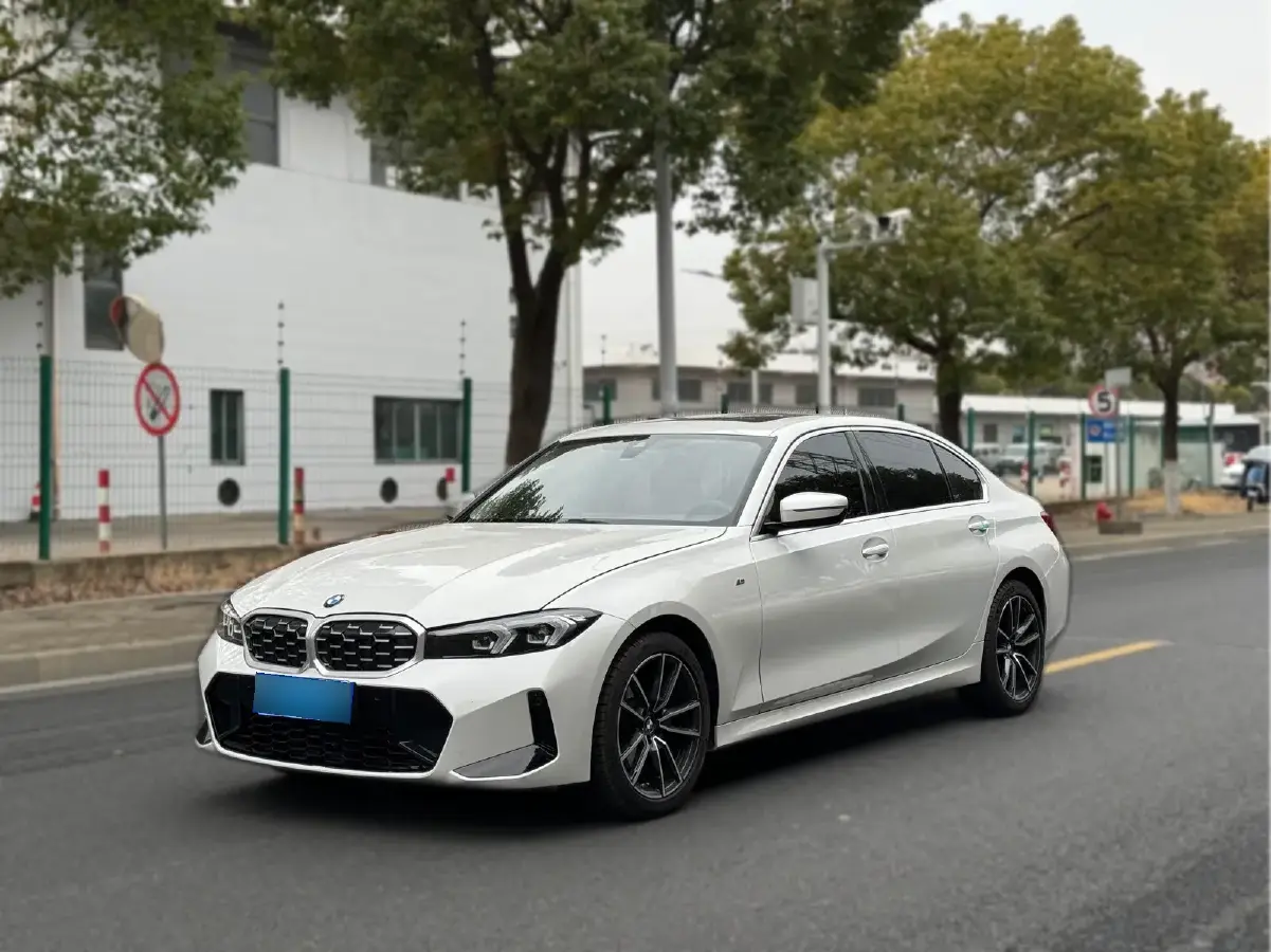 2024 BMW 3 Series 2.0T 184HP L4 8AT