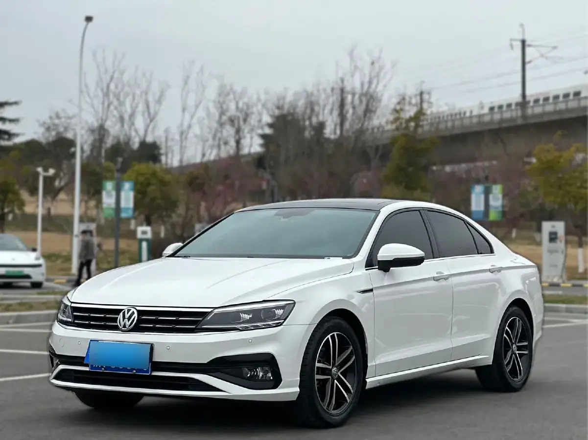 2021 Volkswagen Lamando 1.4T 150HP L4 7DCT