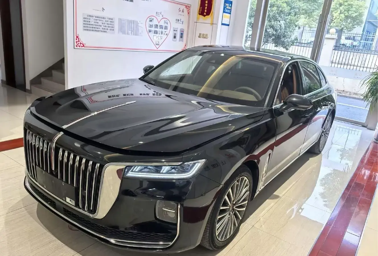 2022 HongQi H9 2.0T 252HP L4 7DCT