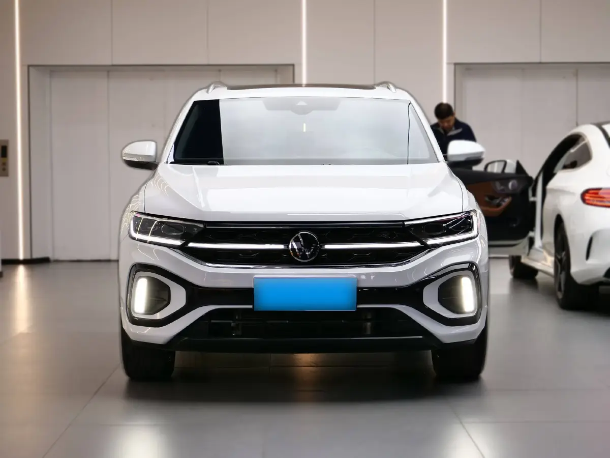 2023 Volkswagen T-Roc 1.5T 160HP L4 7DCT