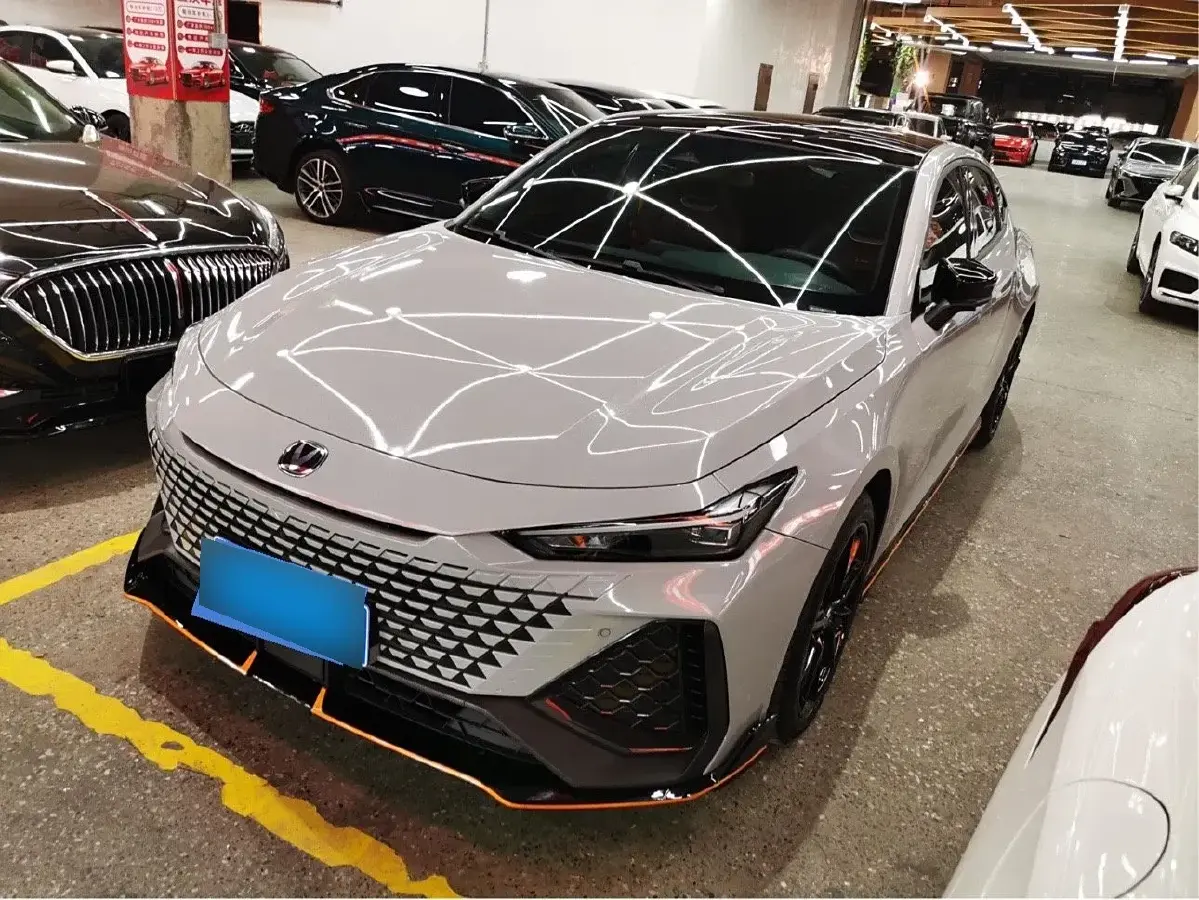 2022 ChangAn UNI-V 2.0T 233HP L4 8AT