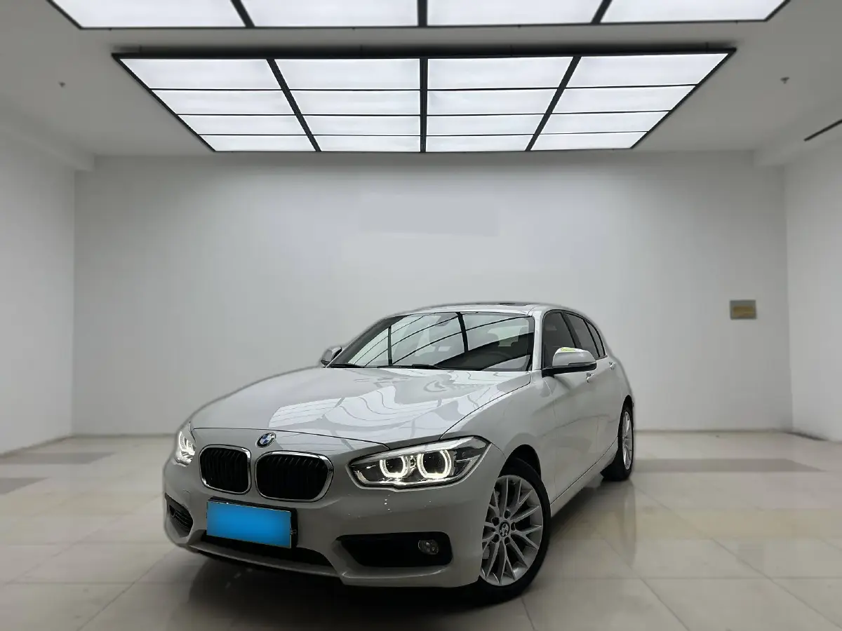 2015 BMW 1 Series 1.6T 177HP L4 8AT