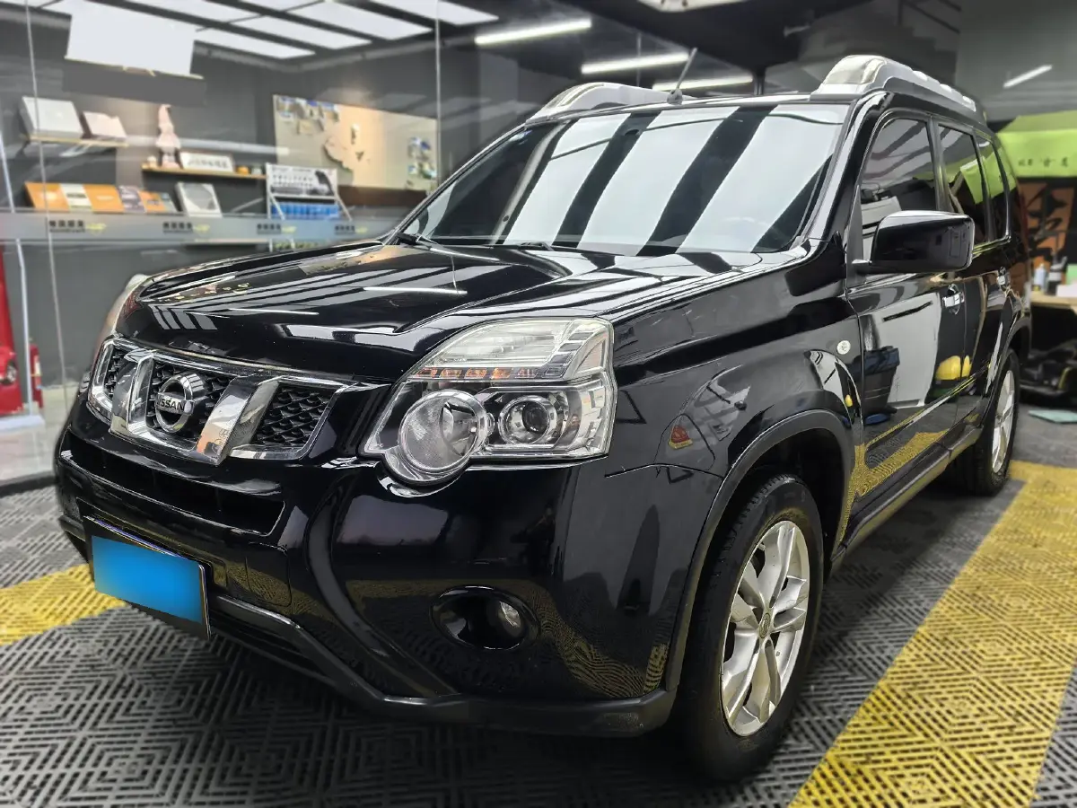 2012 Nissan X-Trail 2.5L 184HP L4 CVT