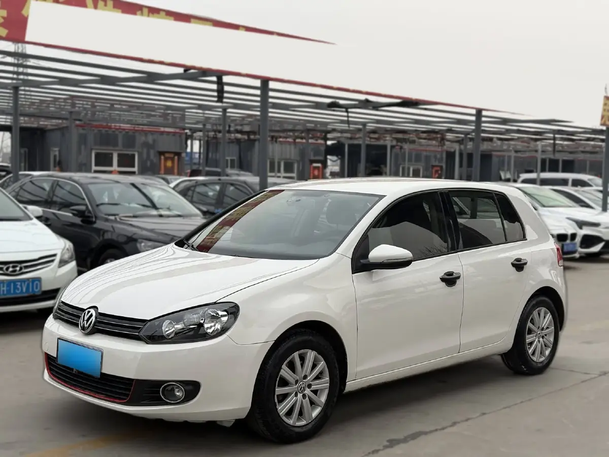 2011 Volkswagen Golf 1.6L 105HP L4 7DCT