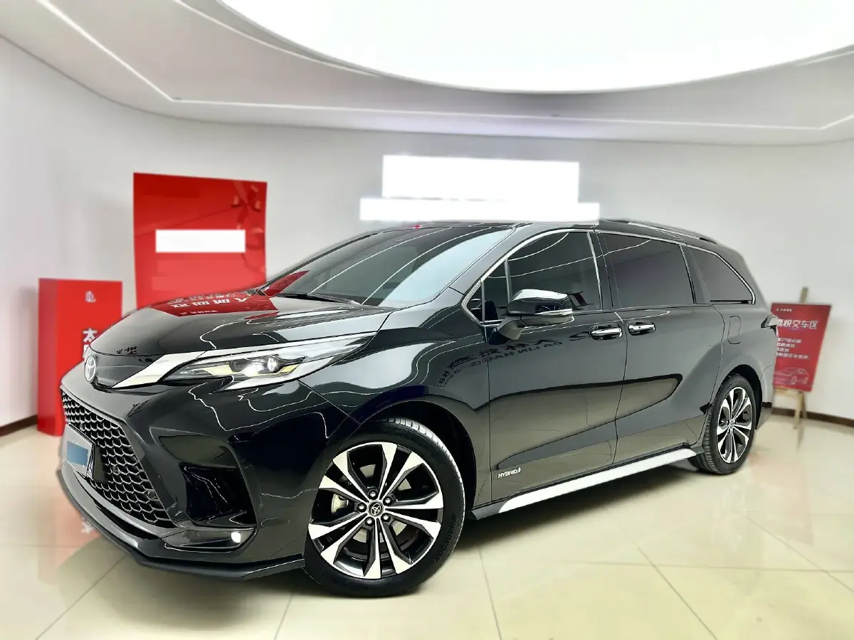 2023 Toyota Granvia 2.5L 189HP L4 E-CVT Hybrid