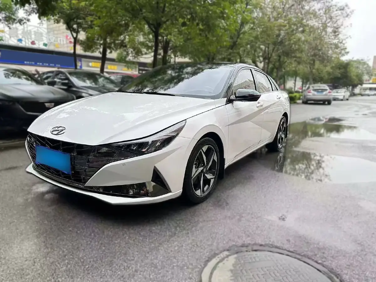 2021 Hyundai Elantra 1.5L 115HP L4 CVT