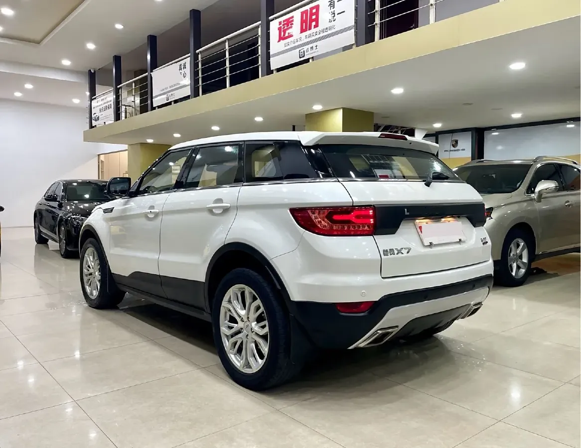 2015 Landwind X7 2.0T 190HP L4 8AT,autocango,china used car exporter,china ev exporter,chinese used car exporter,chinese used ev exporter