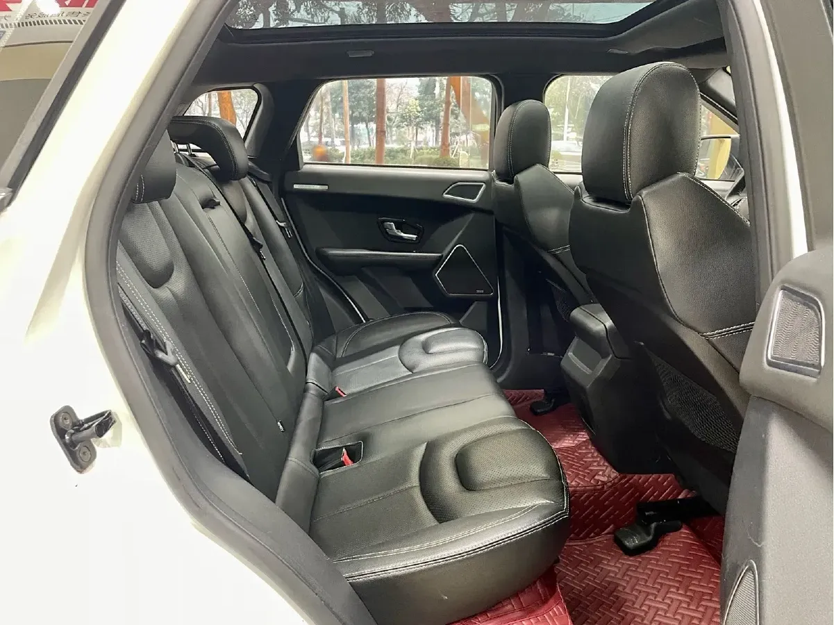 2015 Landwind X7 2.0T 190HP L4 8AT,autocango,china used car exporter,china ev exporter,chinese used car exporter,chinese used ev exporter