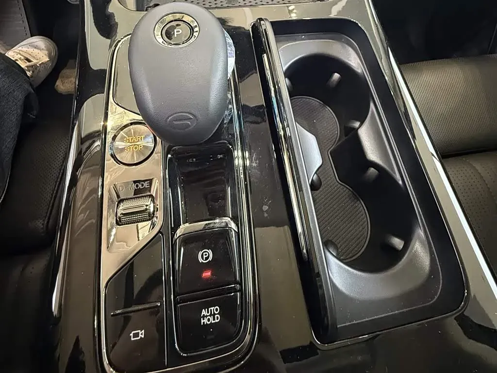 2024 GAC Trumpchi E9 2.0T 190HP L4 2DHT PHEV 25.57KWH,autocango,china used car exporter,china ev exporter,chinese used car exporter,chinese used ev exporter