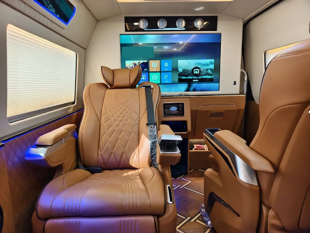 2011 Toyota Hiace 2.7L 154HP L4 5MT,autocango,china used car exporter,china ev exporter,chinese used car exporter,chinese used ev exporter