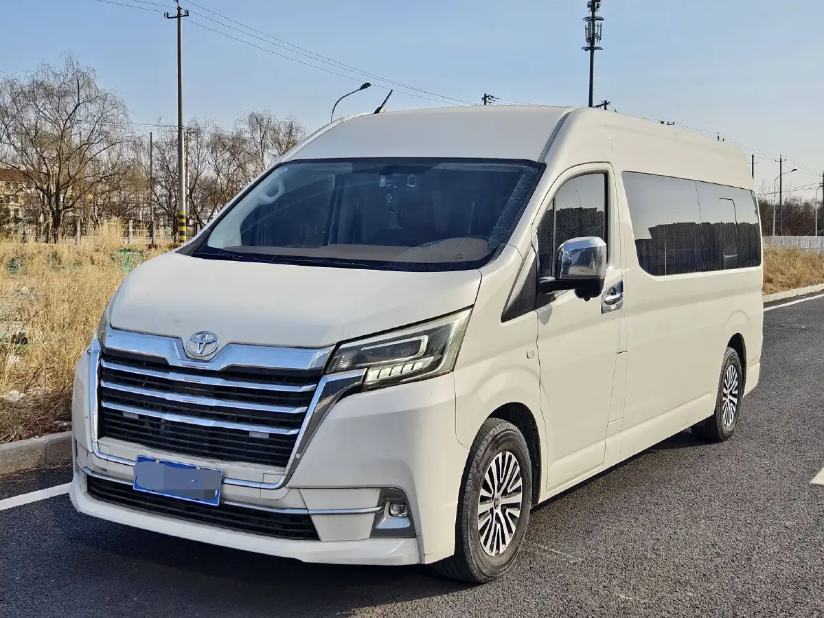 2011 Toyota Hiace 2.7L 154HP L4 5MT