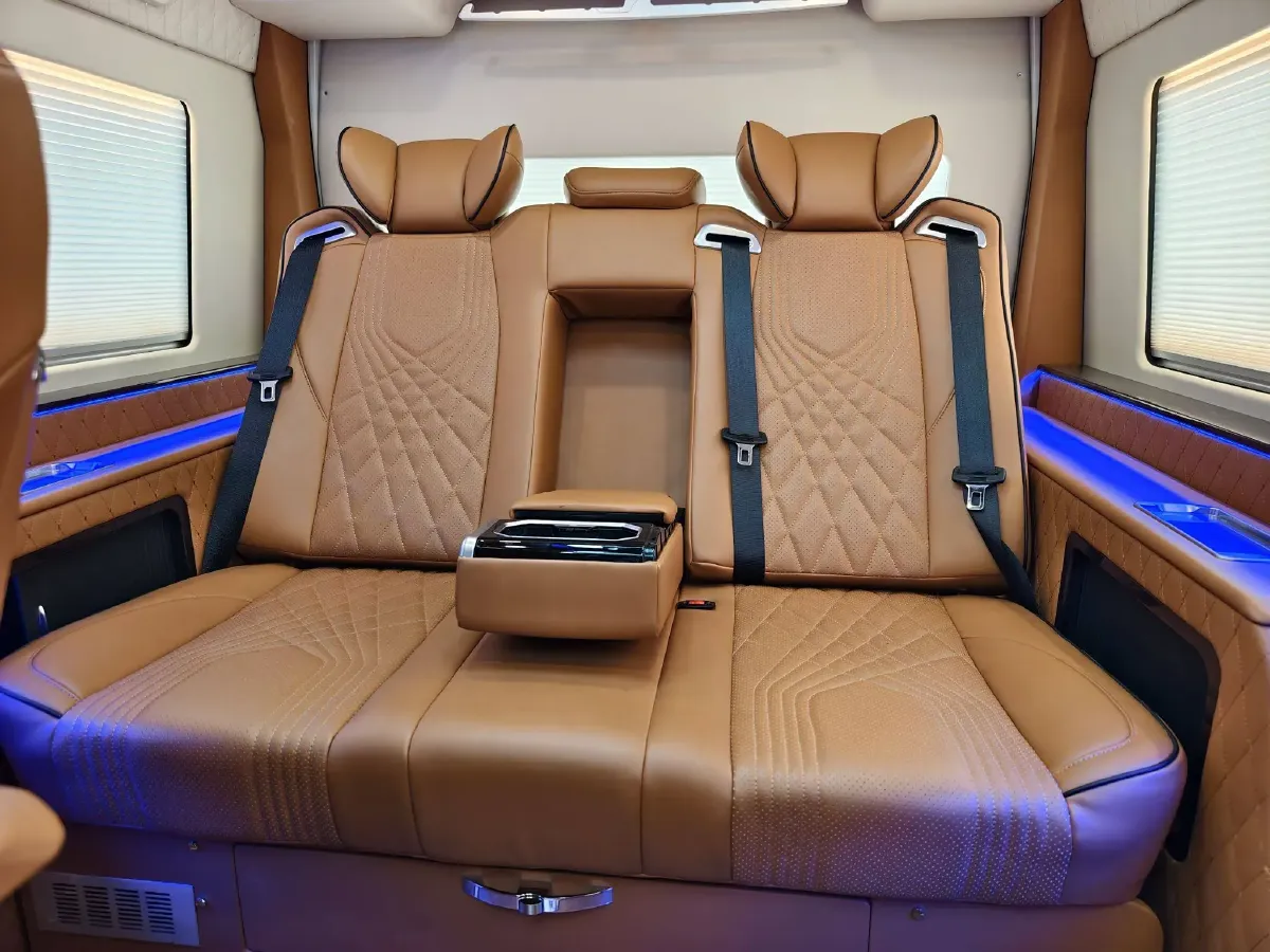 2011 Toyota Hiace 2.7L 154HP L4 5MT,autocango,china used car exporter,china ev exporter,chinese used car exporter,chinese used ev exporter